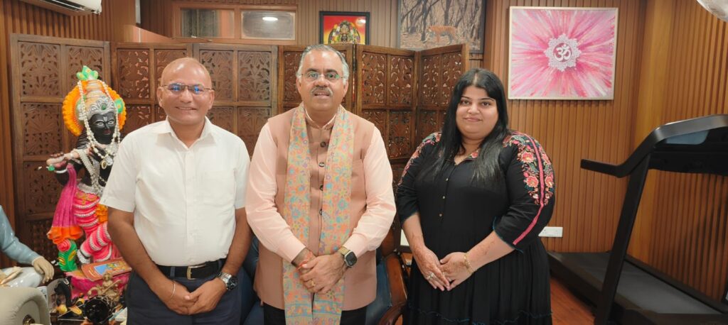 डॉ. राजकुमार शर्मा और डॉ. श्रुति ने बीजेपी महासचिव तरुण चुघ से मुलाकात, ‘विकसित भारत’ हेतु अनुसंधान व नवाचार पर चर्चा