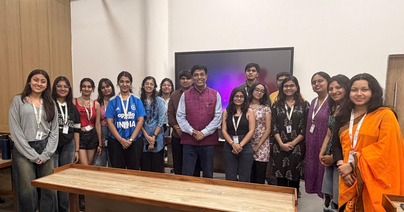 कॉपीराइटिंग के जरिए सोच और संवाद को नया आयाम: UICA में मनोज शर्मा का सत्र