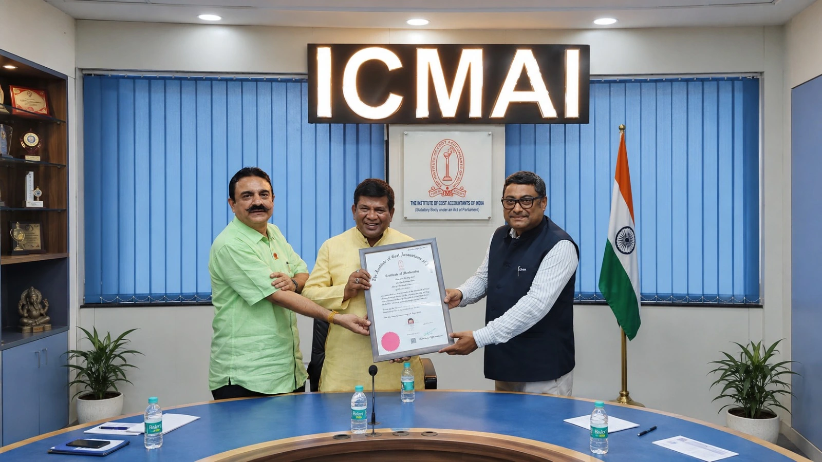 पश्चिम बंगाल विधानसभा अध्यक्ष सीएमए रथीन्द्र बोस को आईसीएमएआई सदस्यता प्रमाणपत्र प्रदान