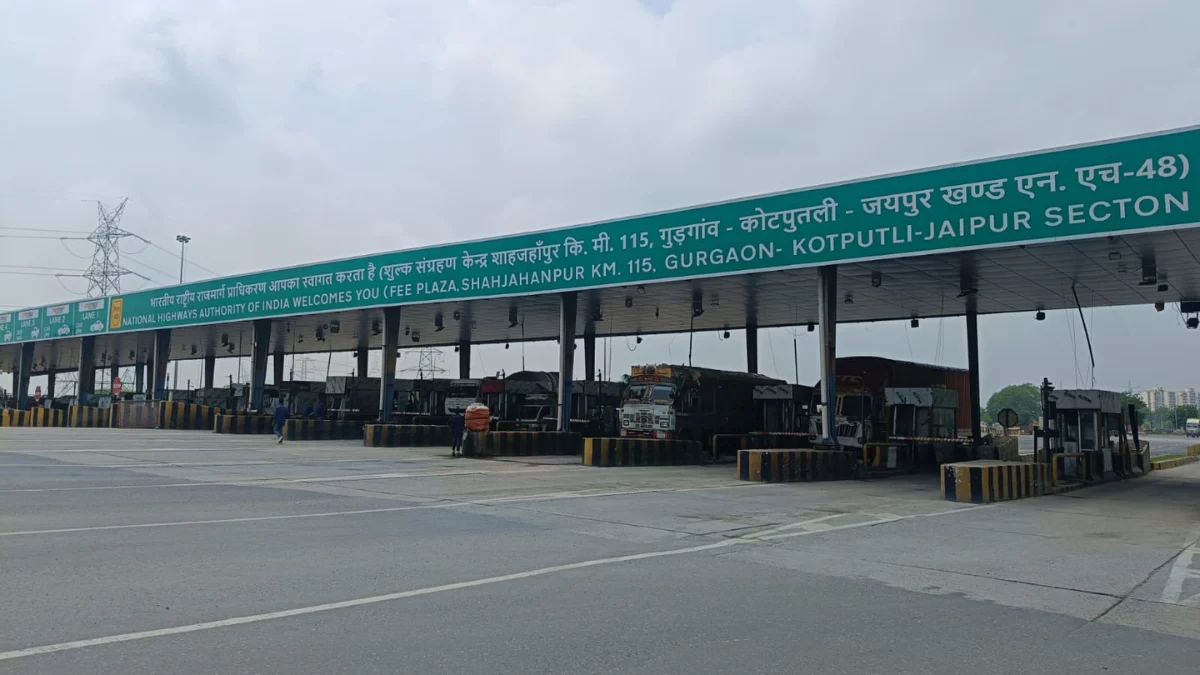 शाहजहांपुर एनएच-48 टोल प्लाजा विवाद: साहाकर ग्लोबल लिमिटेड द्वारा ओवरलोड वाहनों को कागजी पर्चियां जारी, एनएचएआई नियमों का उल्लंघन