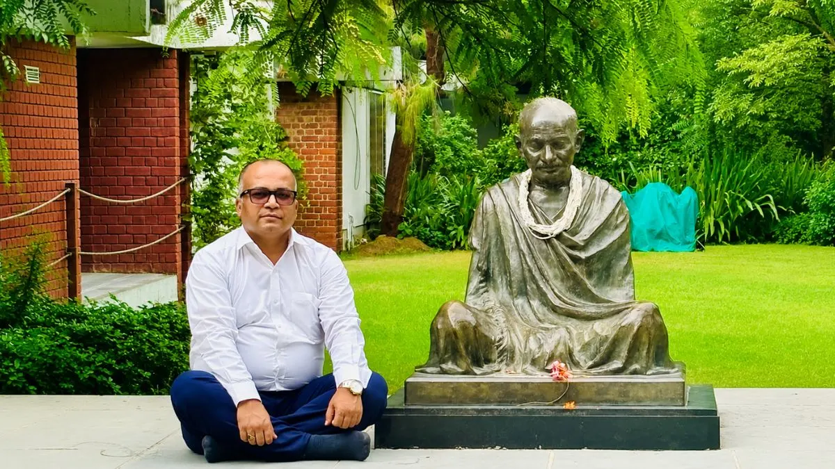 इटली की PM जॉर्जिया मेलोनी से जुड़े बयान पर नवनीत चतुर्वेदी ने उठाए सवाल, MEA से जांच की मांग