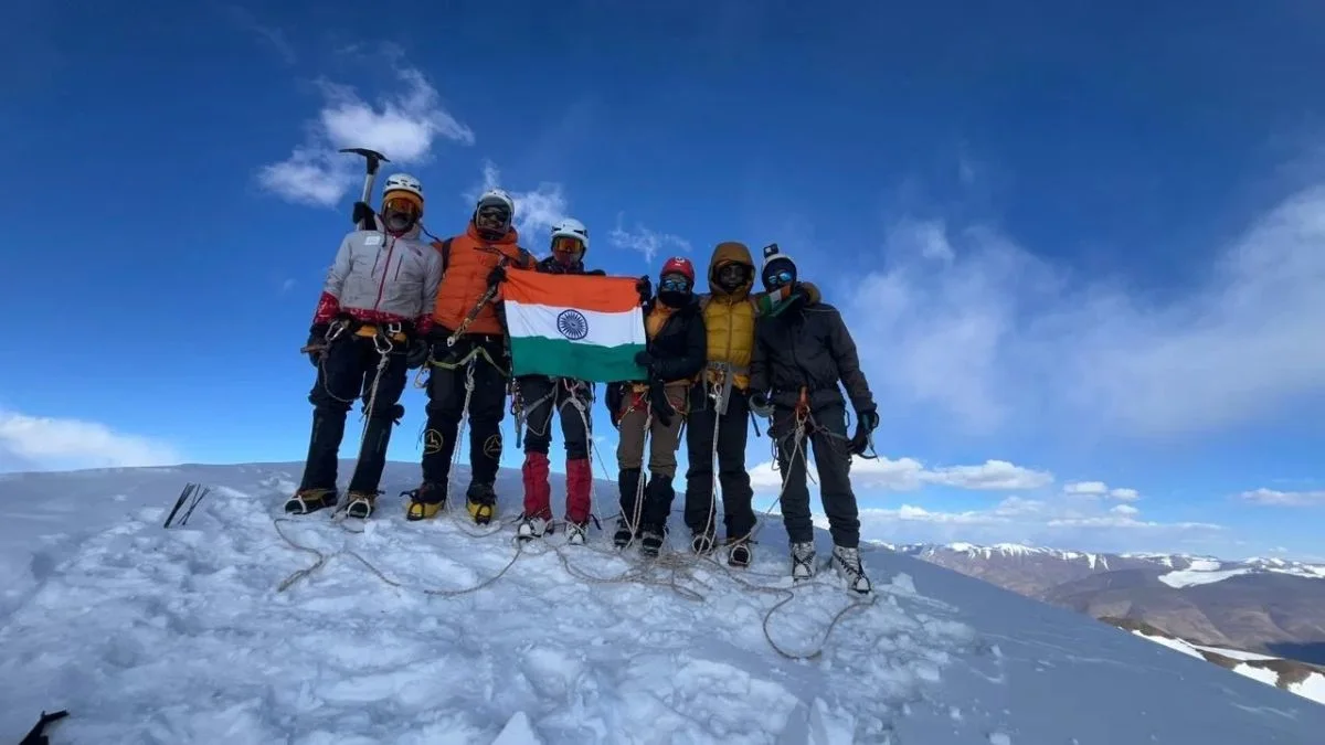 बिना शेरपा और पोर्टरों के लद्दाख में बंगाल की टीम ने फतह कीं चार चोटियां